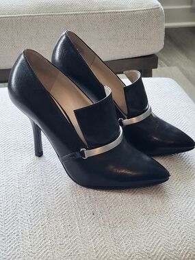 9 West Black Pointed-Toe High Heel Pumps with Silver Band